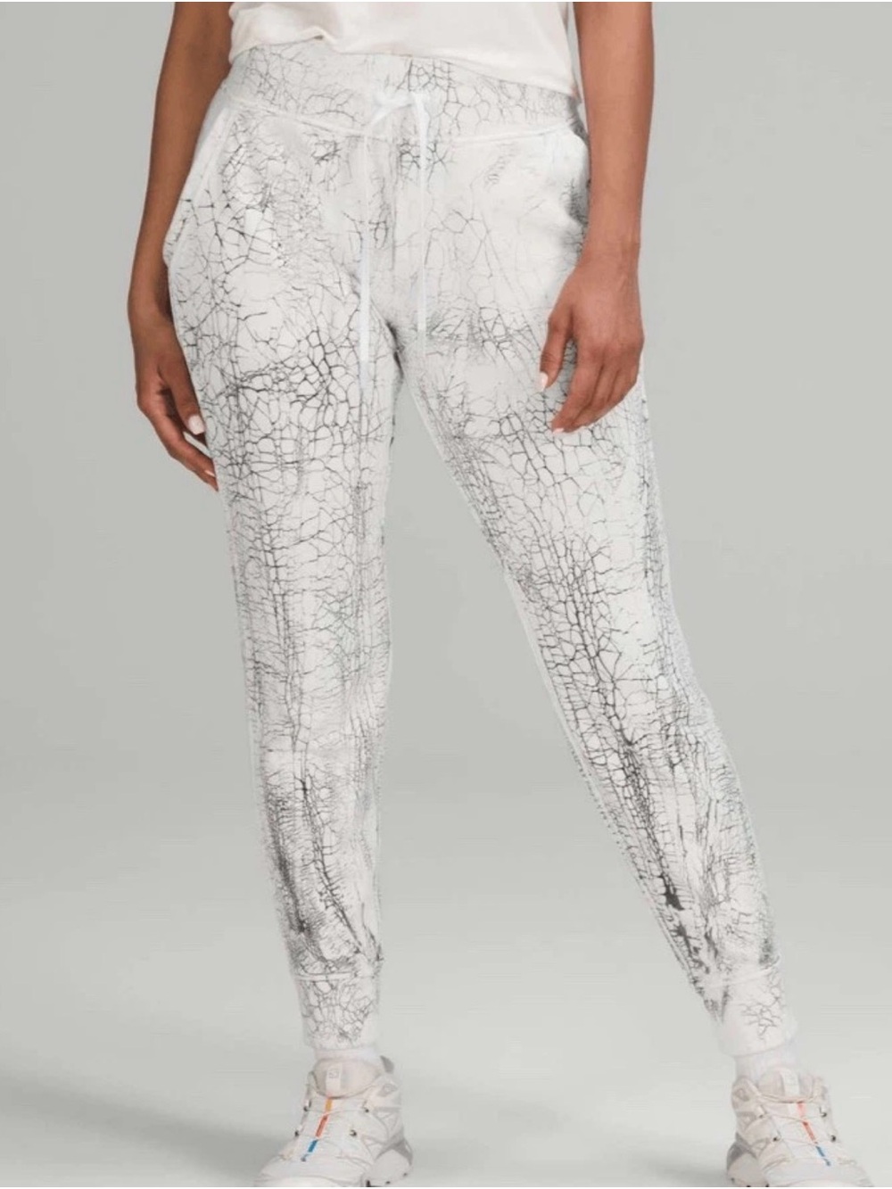 Lululemon Warm Down Jogger 7/8 Length Sz 8 White Gray Crackle Print 26”